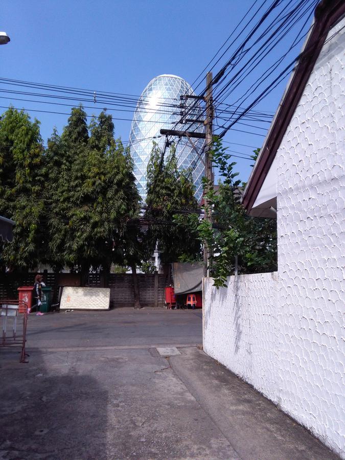 Hostel Baan Paan Sook Unitato Bangkok Exterior foto